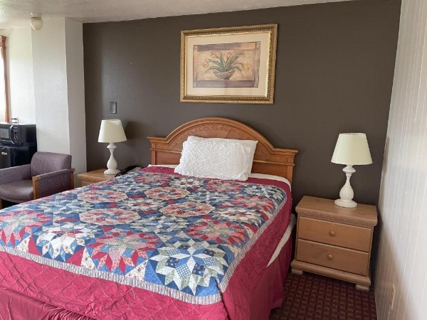 Royal A Motel image 11