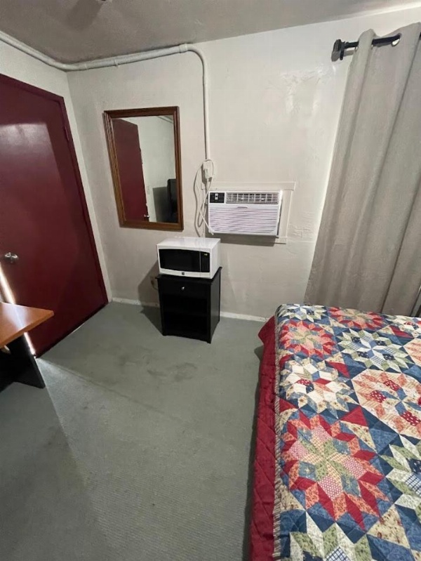 Royal A Motel image 4